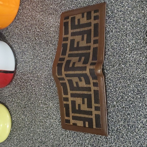 Fendi Mens Wallet - Picture 2 of 12